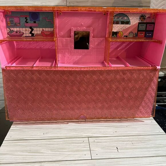 LOL Suprise Doll Stand - Picture 5 of 6